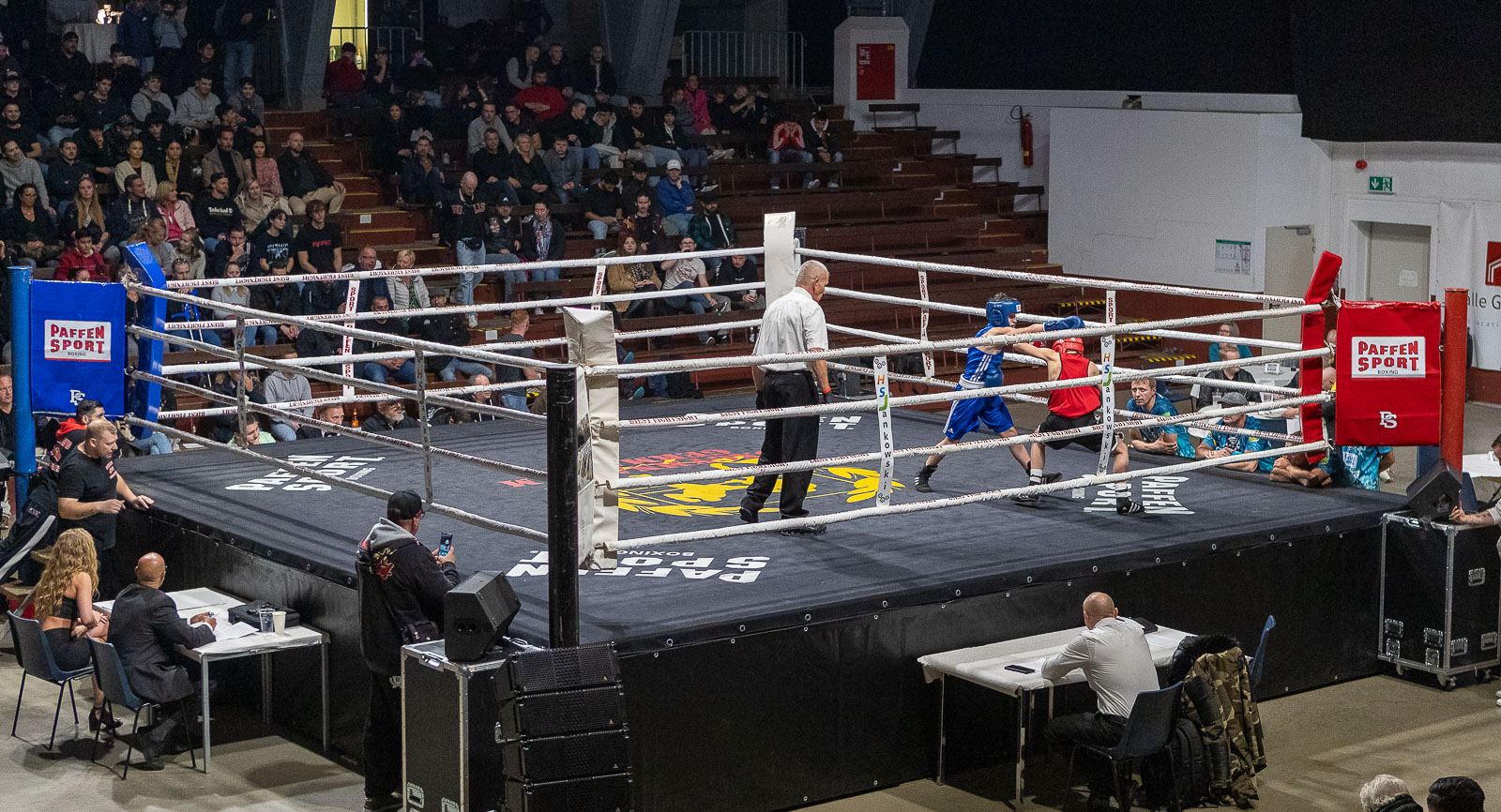 1DX28859 Foto: Dieter Reinhard