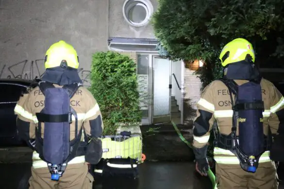 Zimmerbrand in der Innenstadt: Feuerwehr findet leblose Person