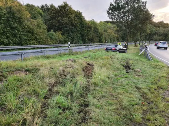 Nach Unfall: Polizei findet verlassenen PKW im Autobahnkreuz Osnabrück-Süd