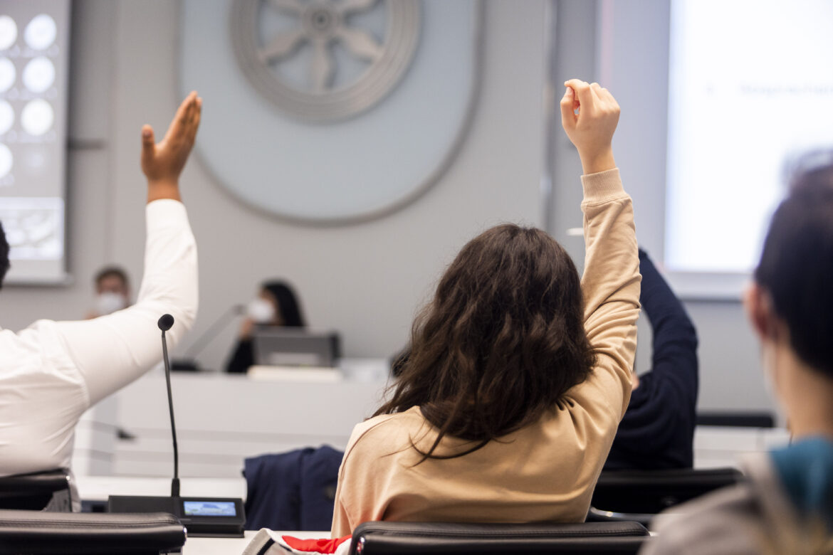 Das Jugendparlament ist die Vertretung der jungen Männer und Frauen in Osnabrück. Wählen dürfen alle ab zwölf Jahren. / Foto: Swaantje Hehmann