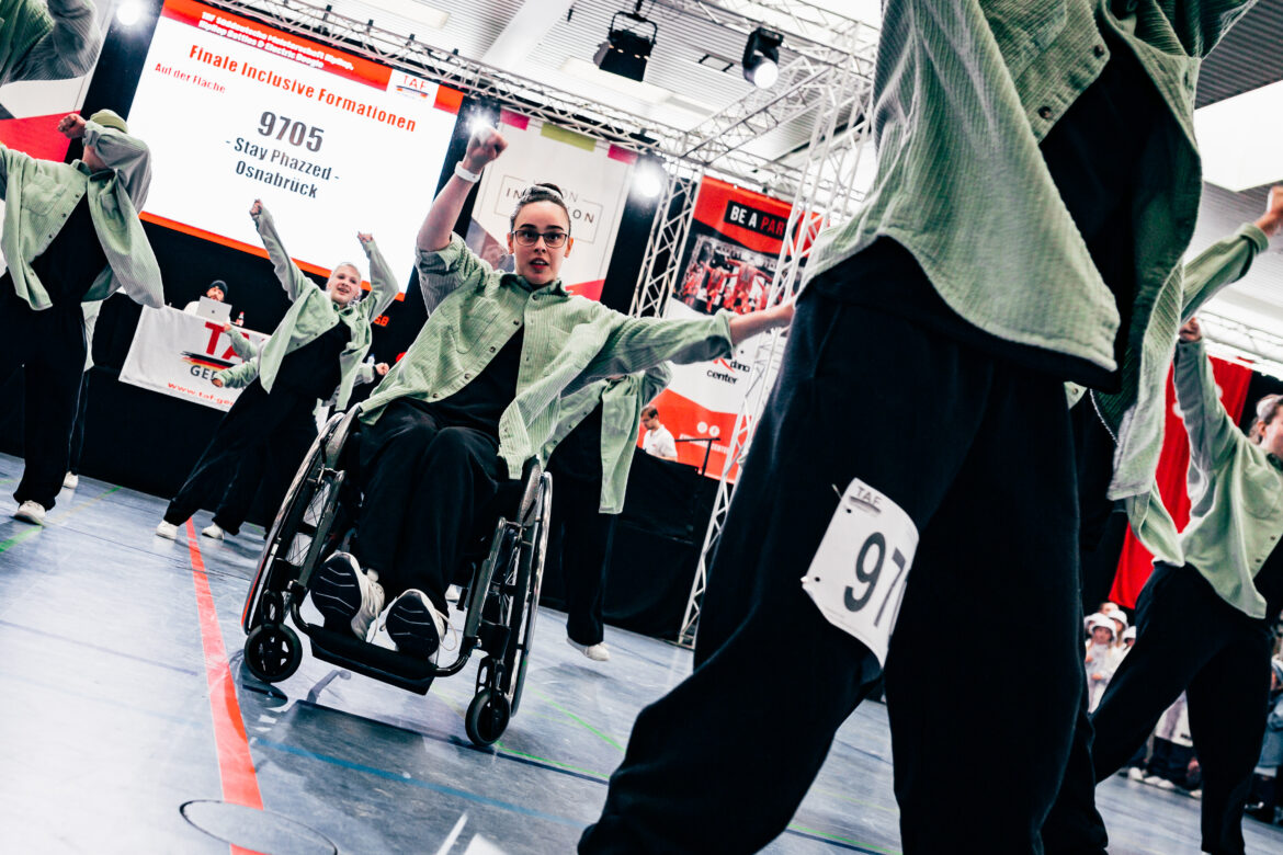 Inklusive Tanzveranstaltung in der Schlosswallhalle / Foto: Vanessa Wiethaup