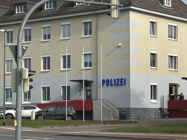 Polizeiwache an der Winkelhausenstraße in Osnabrück. / Foto: Pohlman in Hafen