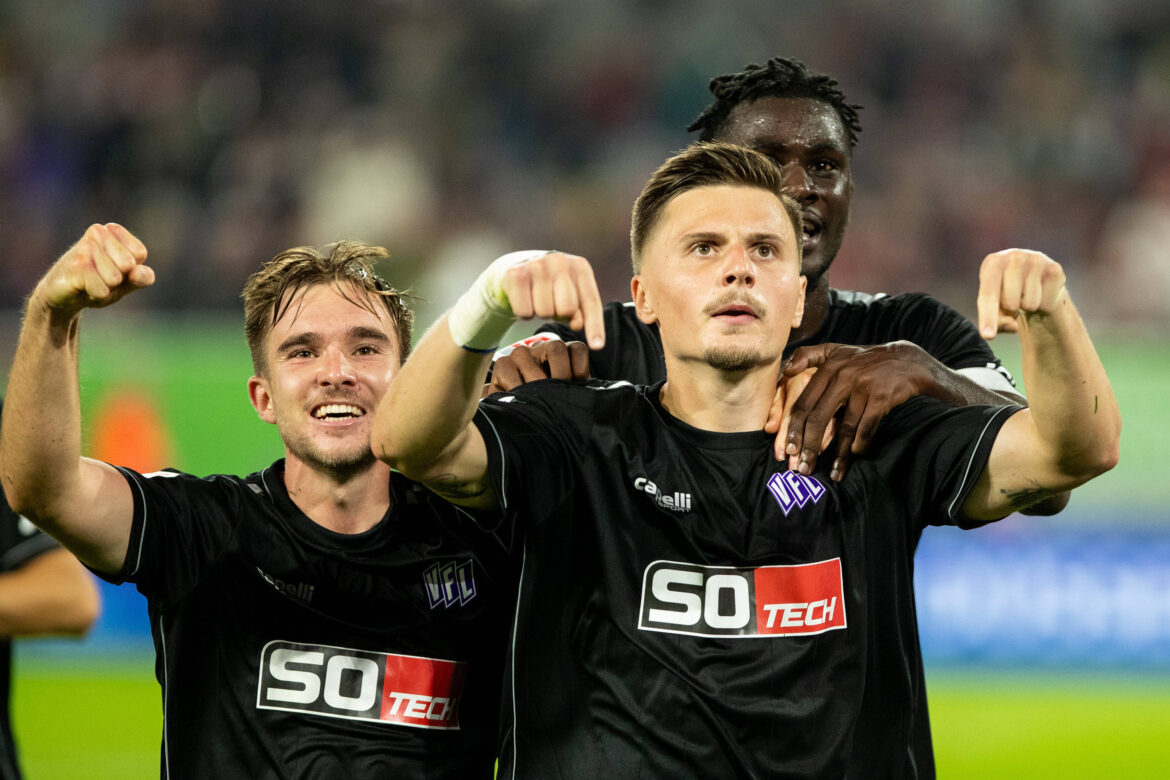 Jubel nach dem Tor von Erik Engelhardt. / IMAGO / Beautiful Sports