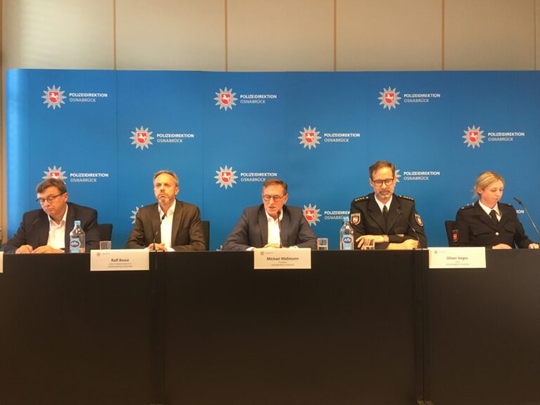Pressekonferenz der Polizei Osnabrück. / Foto: Dominik Lapp