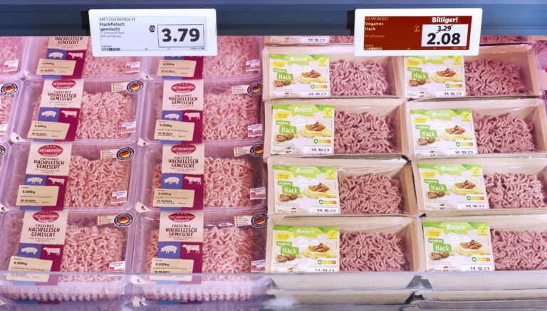 Gleichberechtigung auf dem Teller: Lidl in Deutschland gleicht die Preise für vegane Artikel der Eigenmarke Vemondo an. / Foto: Lidl
