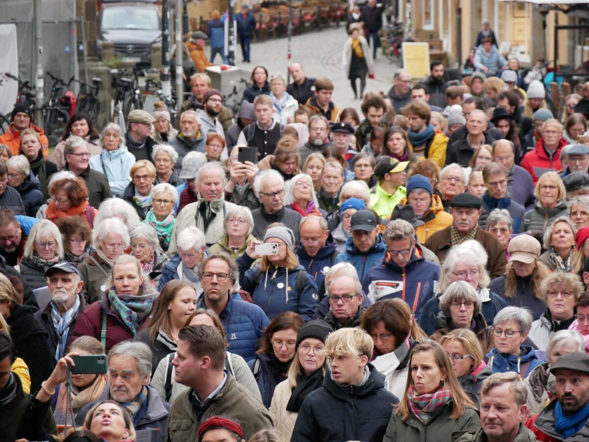 P1010939-min Friedenssingen / Foto: Dominik Lapp