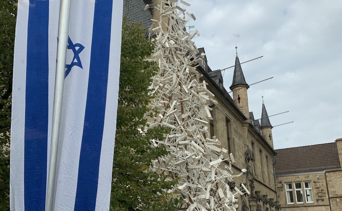 Flagge Israels vor dem Osnabrücker Rathaus / Foto: Stadt Osnabrück, Meyering