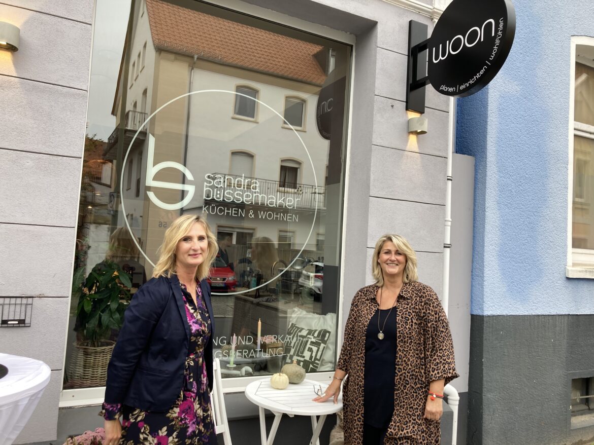 Woon, Doris Niehaves und Sandra Büssemaker / Foto: Dominik Lapp