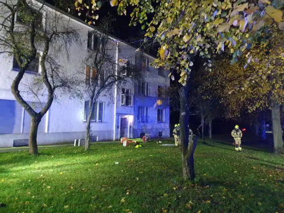 Gebäudebrand mit Menschenleben in Gefahr im Schinkel. / Foto: Heiko Westermann Gebäudebrand mit Menschenleben in Gefahr im Schinkel