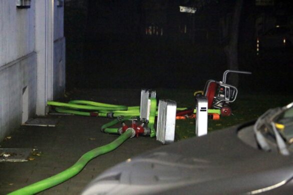 Gebäudebrand mit Menschenleben in Gefahr im Schinkel. / Foto: Heiko Westermann Gebäudebrand mit Menschenleben in Gefahr im Schinkel