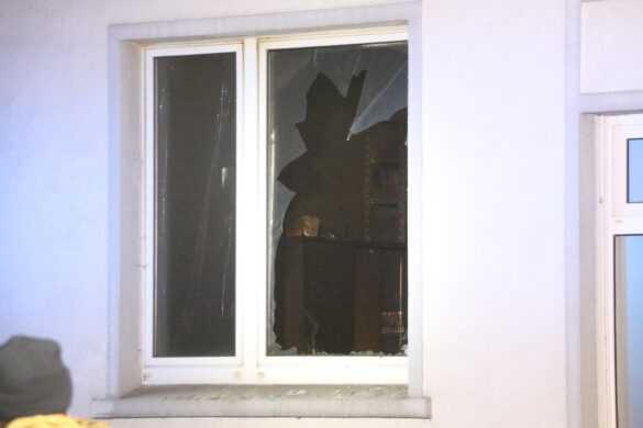 Gebäudebrand mit Menschenleben in Gefahr im Schinkel. / Foto: Heiko Westermann Gebäudebrand mit Menschenleben in Gefahr im Schinkel