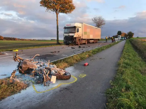 Motorradfahrer bei Unfall auf Bundesstraße B218 tödlich verletzt