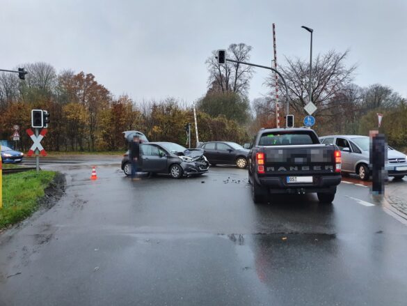 PKW stoßen in Georgsmarienhütte frontal zusammen, Kleinwagen fuhr vermutlich zu schnell