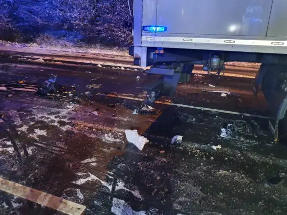 Mehrere Schwerverletzte: Frontal-Crash in Georgsmarienhütte zwischen PKW und LKW bei Schnee und Glätte