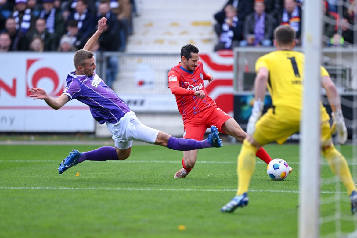 Timo Beermann am Verteidigen. / IMAGO/RHR-Foto