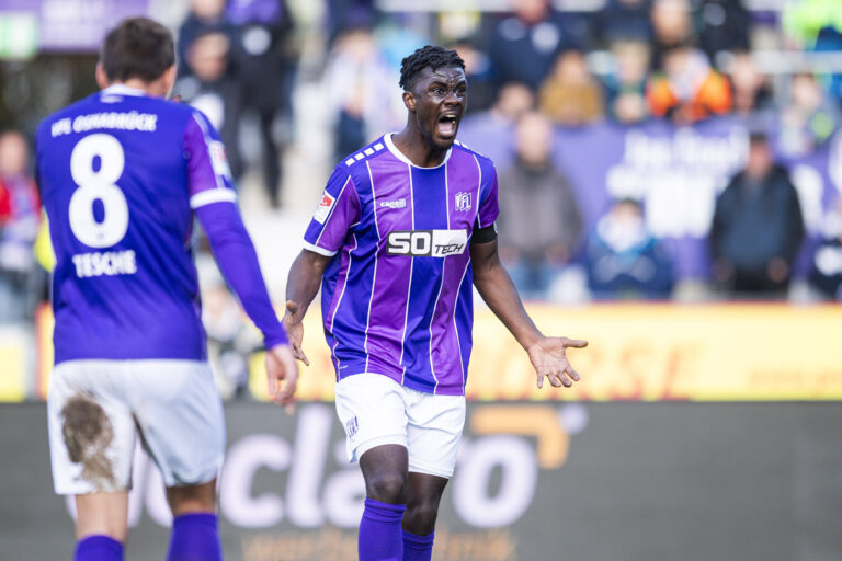 Maxwell Gyamfi ärgert sich / Foto: IMAGO/Noah Wedel