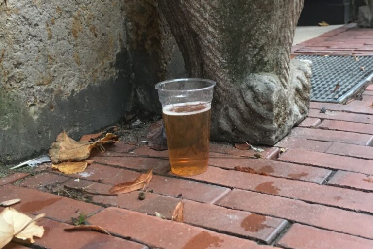 Überreste vom Bierdiplom 2023 in Innenstadt