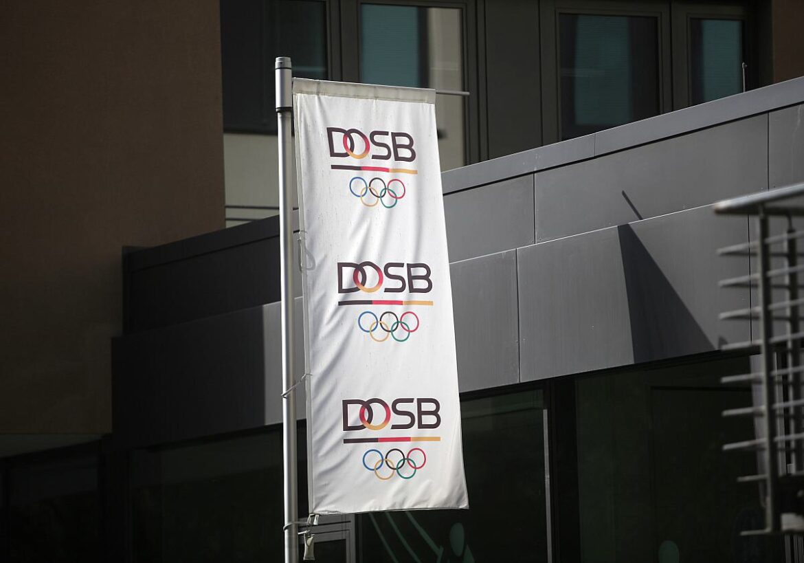 Fahne des Deutschen Olympischen Sportbunds (DOSB)