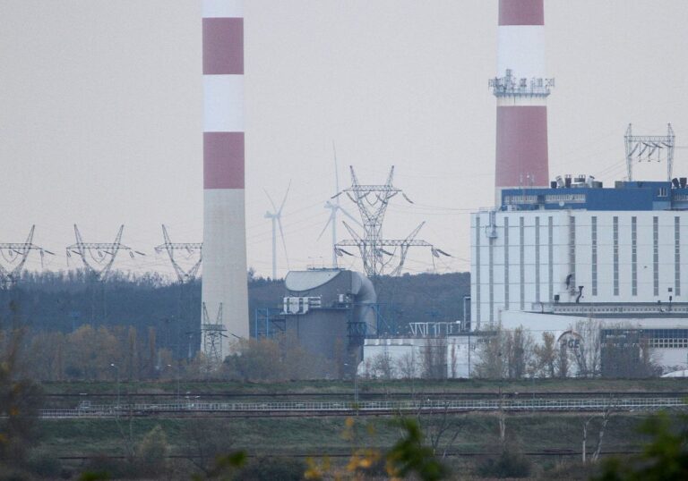Kraftwerk Schornsteine