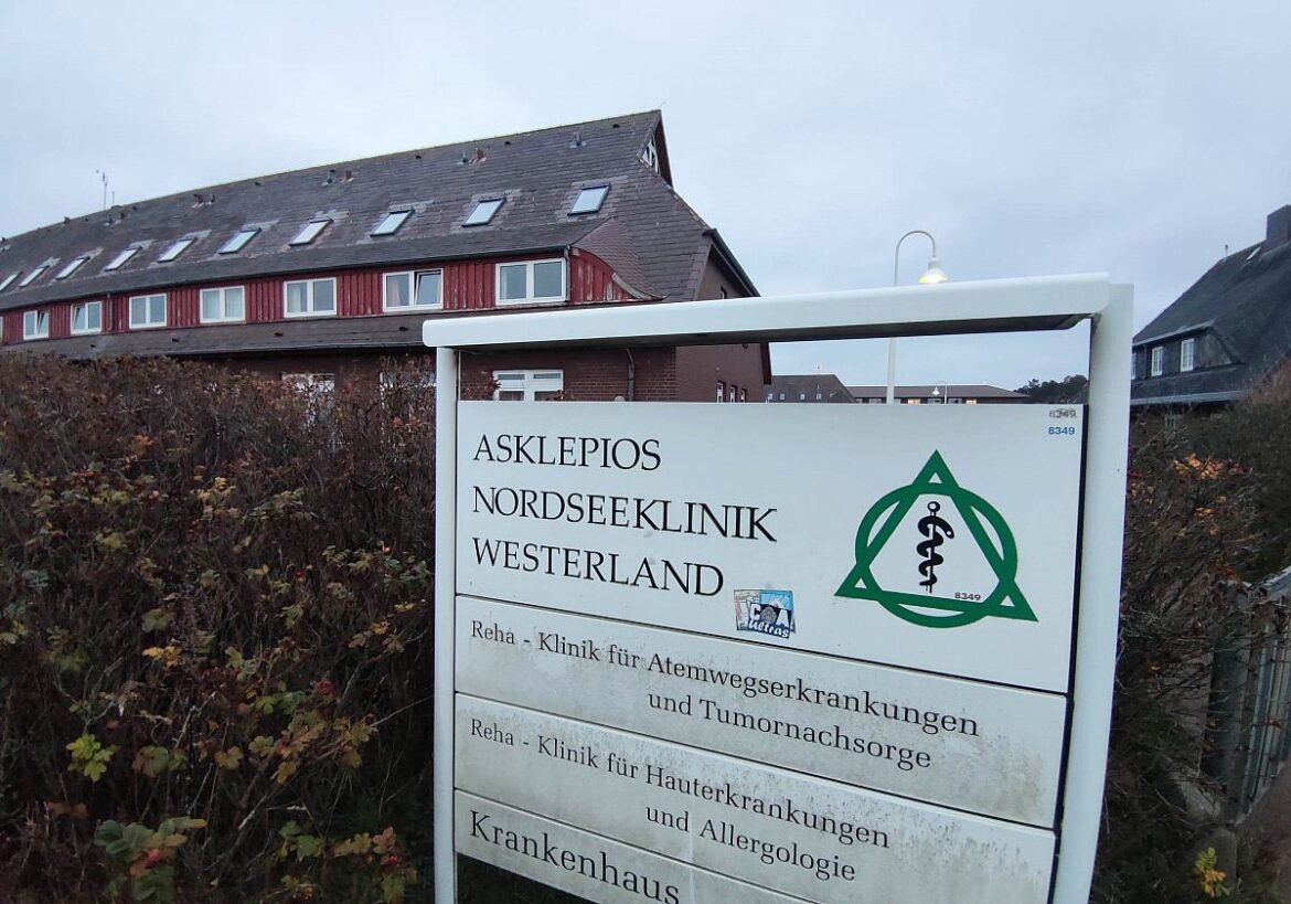 Schild der Asklepios Nordseeklinik Westerland