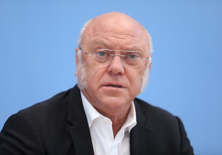 Ulrich Schneider (Hauptgeschäftsführer des Paritätischen Wohlfahrtsverbandes)