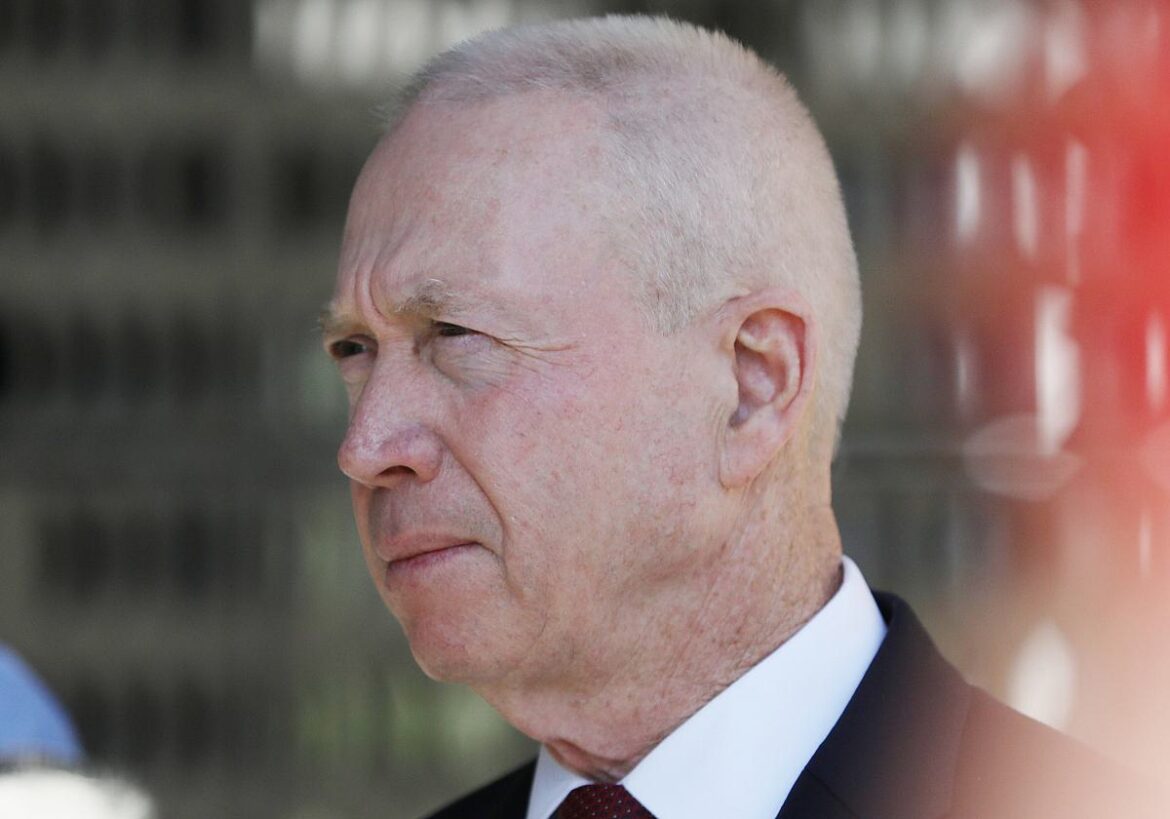 Israels Verteidigungsminister Yoav Gallan