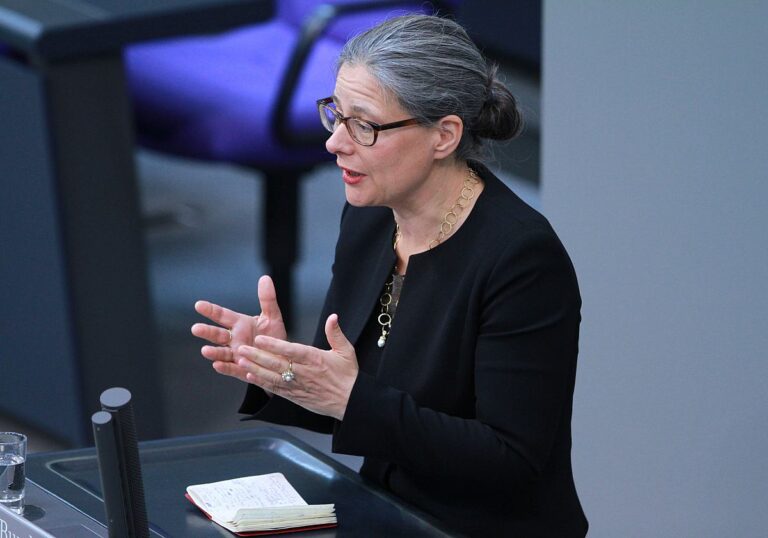 Nina Scheer (SPD)