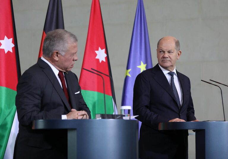 König von Jordanien und Bundeskanzler Olaf Scholz