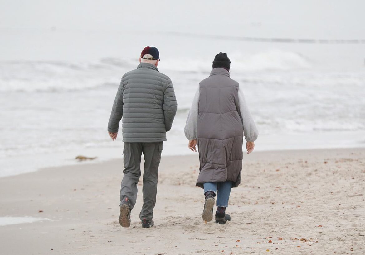 altes paar am Strand