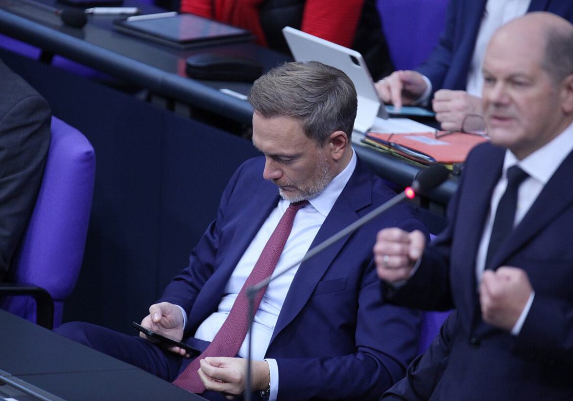 Bundesfinanzminister Christian Lindner (FDP) und Bundeskanzler OLaf Scholz (SPD)