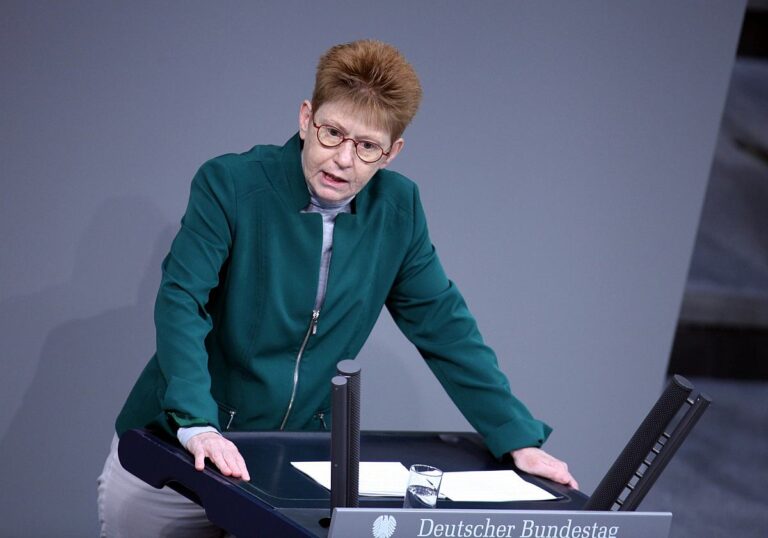 Petra Pau (Linke)