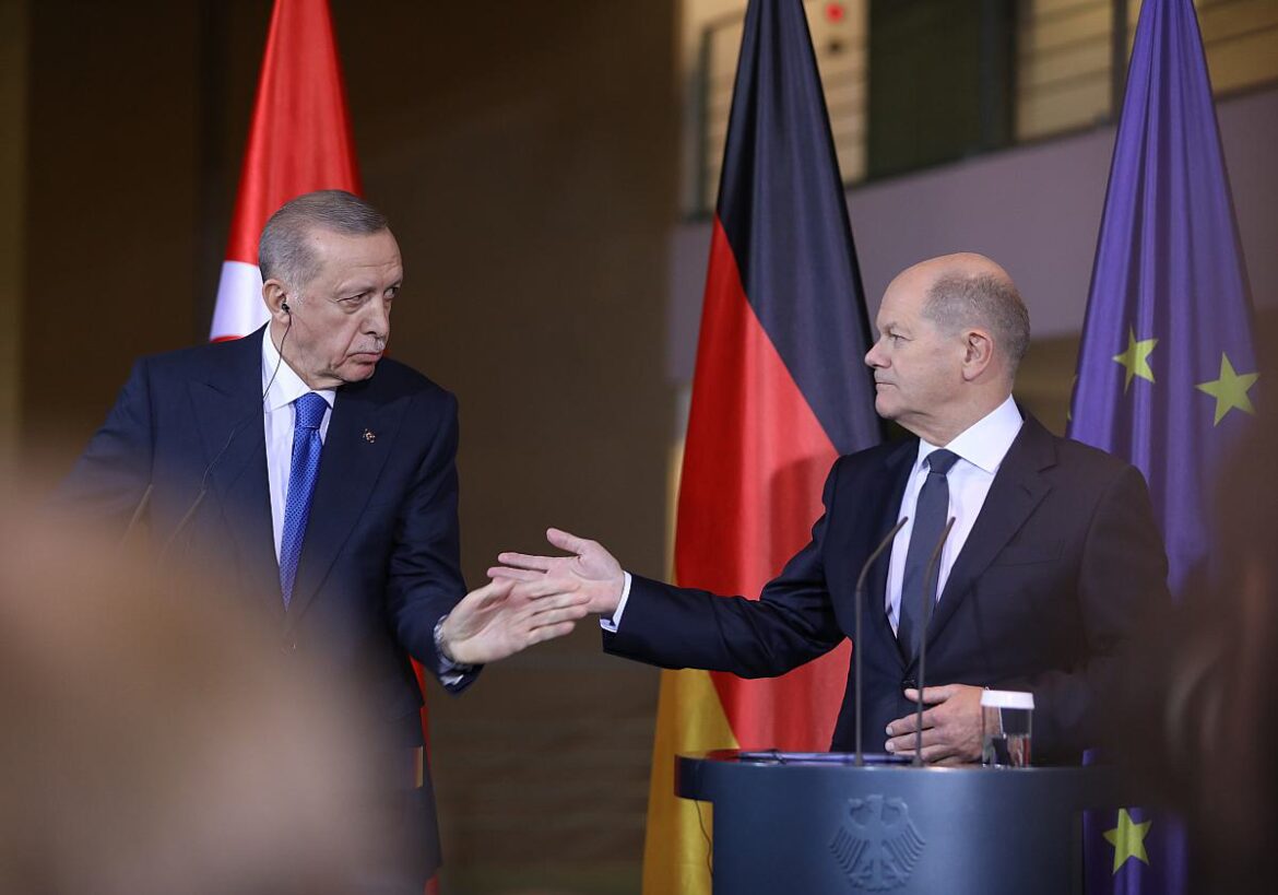 Türkischer Präsident Erdogan und Bundeskanzler Olaf Scholz
