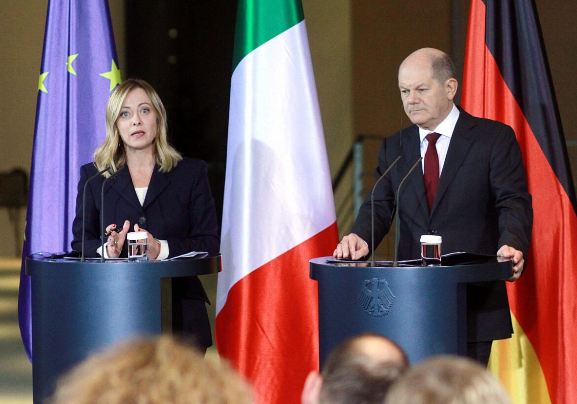 Italiens Ministerpräsidentin Giorgia Meloni und Bundeskanzler Olaf Scholz (SPD)