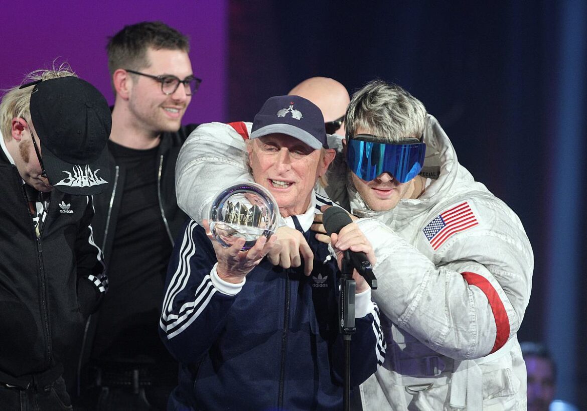 Ski Aggu, Otto Walkes und Andere bei der 1Live Krone Verleihung