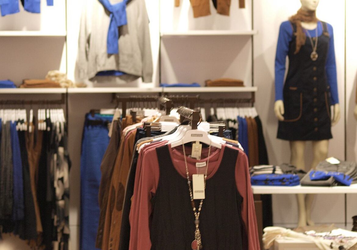 Geschäft Damenbekleidung