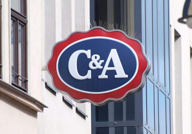Schild C&A