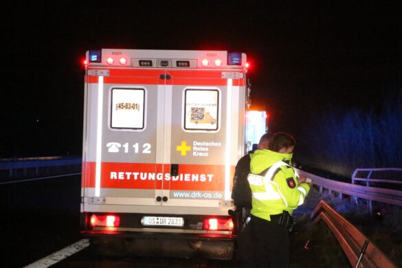 PKW überschlägt sich auf Autobahn A30 bei Bissendorf