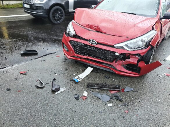 Mehrere Verletzte - 6 Autos kollidieren auf der Autobahn A1 bei Bramsche