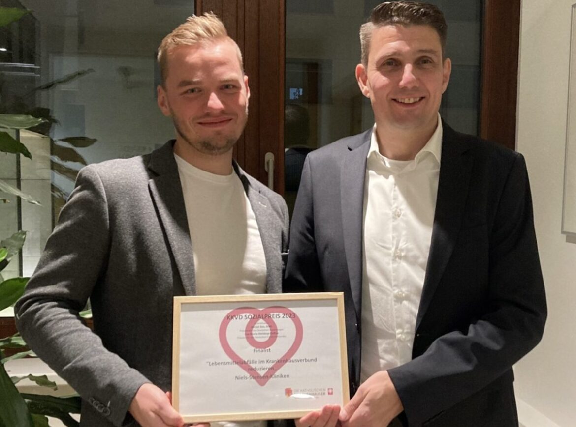 Urkundenübergabe in Berlin / Foto: NSK