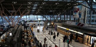 Flughafen Check-in-Halle