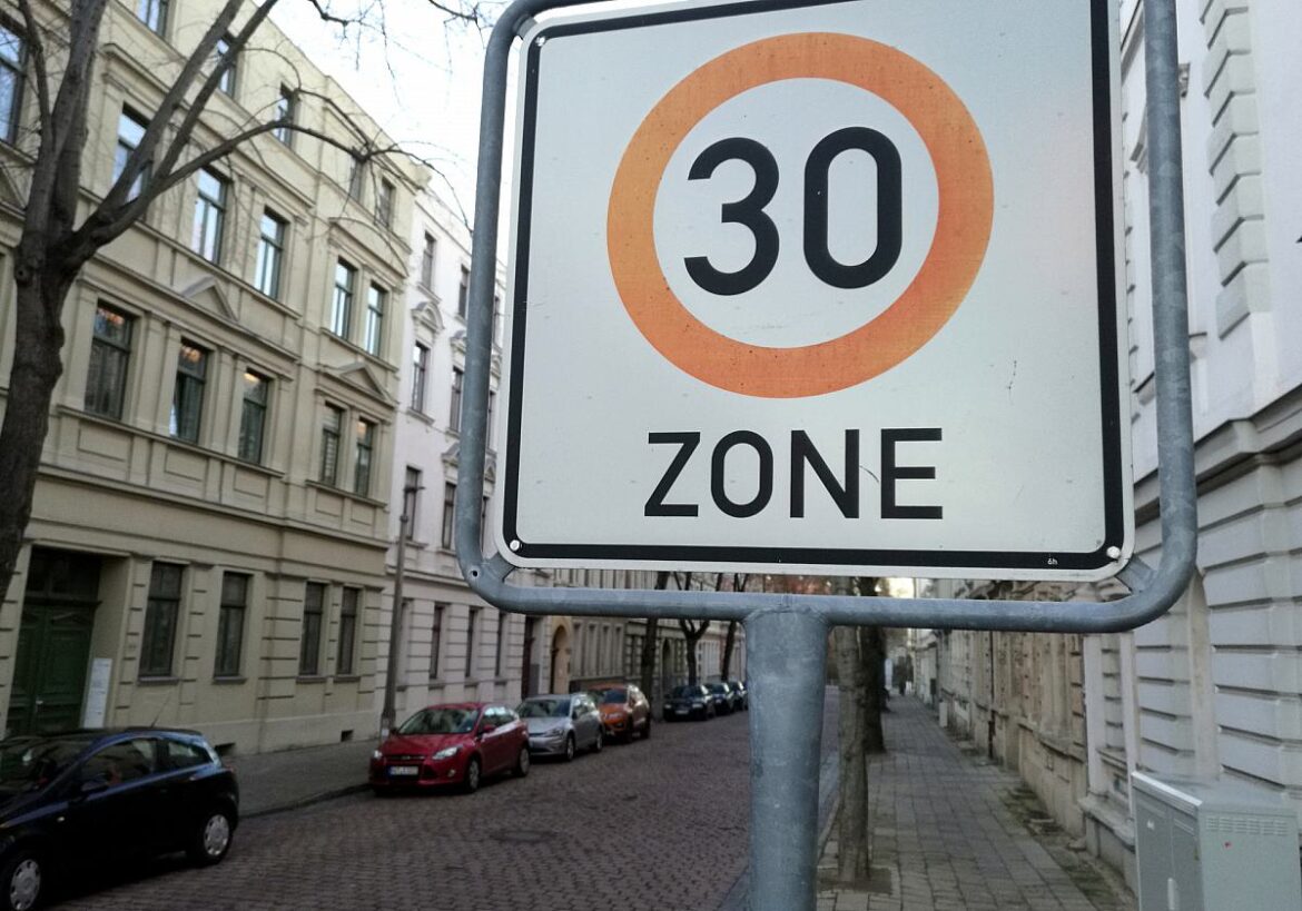 Schild 30er Zone