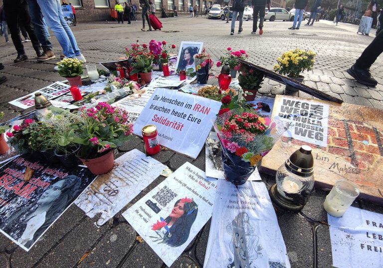 Solidarität für iranische Frauen
