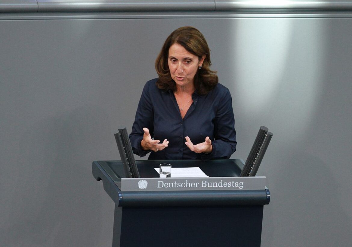 Vize-Präsidentin des Deutschen Bundestags Aydan Özoguz (SPD)