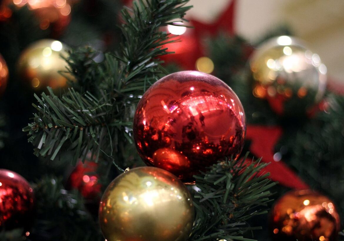 Kugeln am Weihnachtsbaum