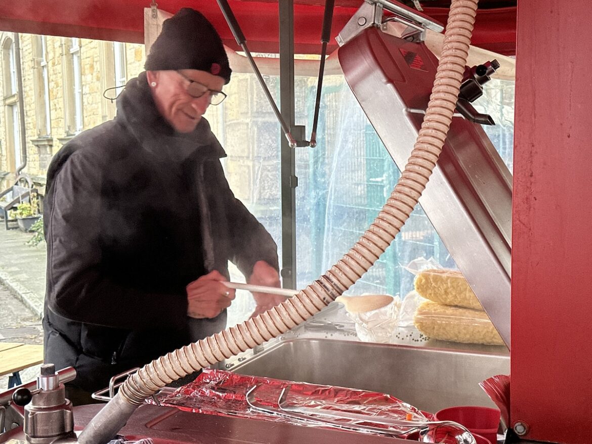 Der Osnabrücker Suppenprinz kocht für die Tafel / Foto: Pohlmann