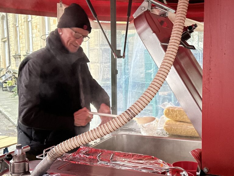 Der Osnabrücker Suppenprinz kocht für die Tafel / Foto: Pohlmann
