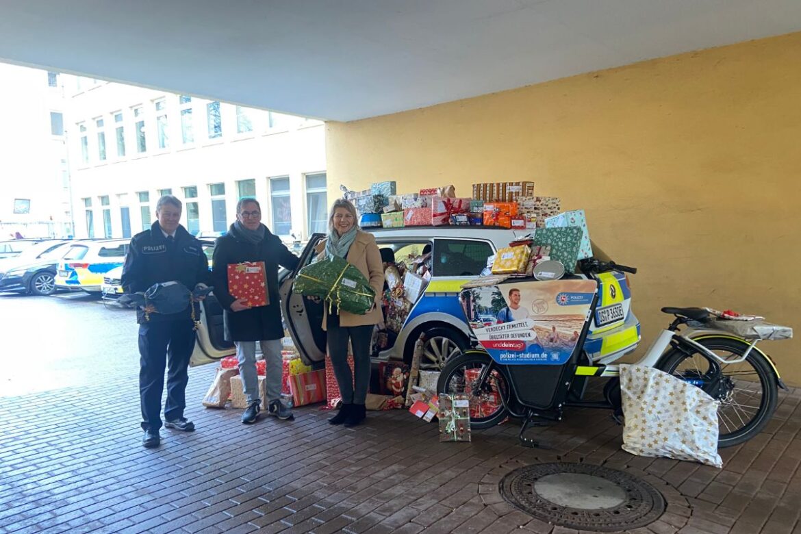 Weihnachtspakete gehen nach Belm / Foto: Hannah Meiners