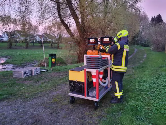 Einsatz in Hasbergen: Öl auf Gewässer