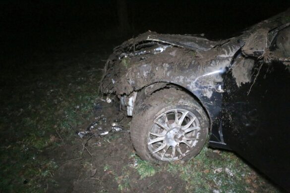 Familie überschlägt sich mit PKW im Autobahnkreuz Osnabrück-Süd. / Foto: Heiko Westermann Familie überschlägt sich mit PKW im Autobahnkreuz Osnabrück-Süd