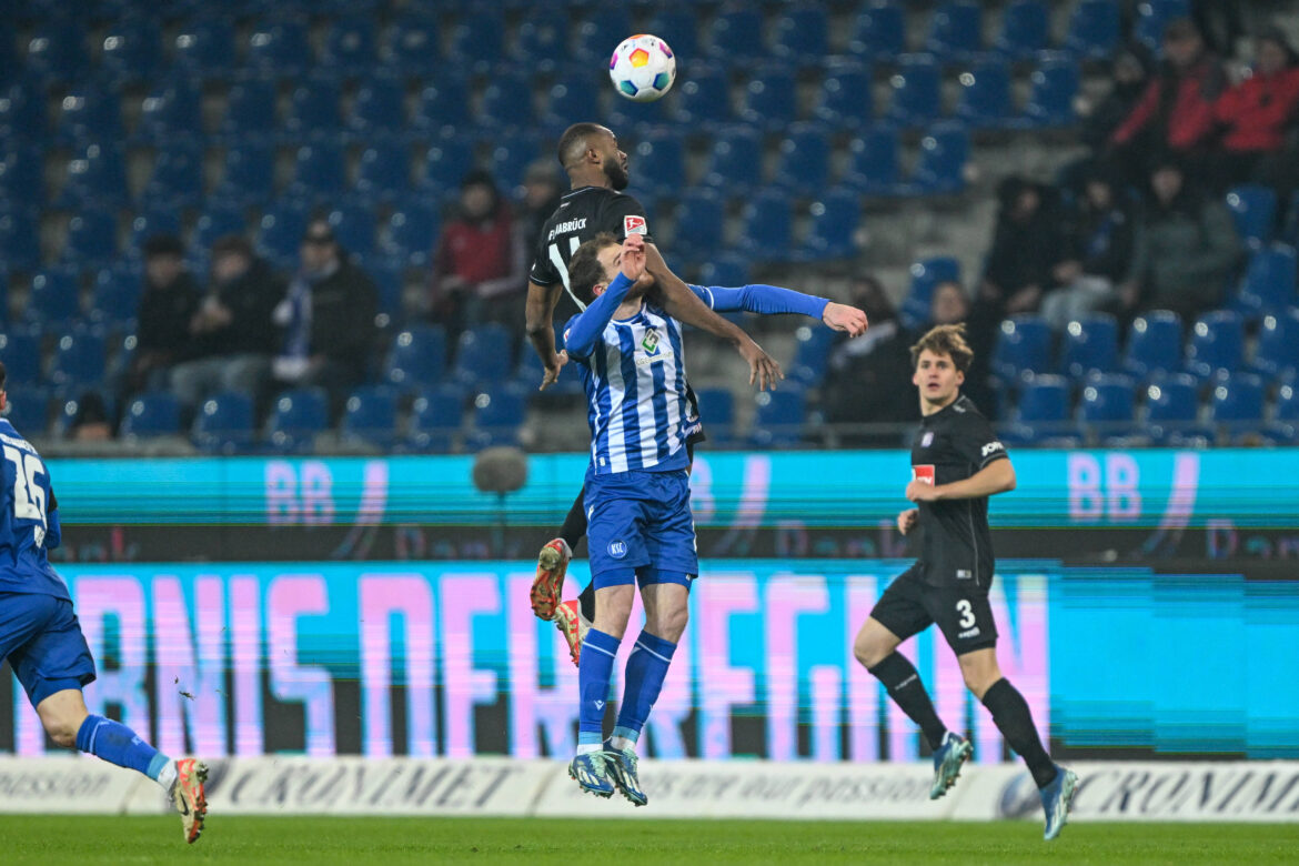 Der VfL Osnabrück verliert in Karlsruhe. / Foto: IMAGO/osnapix